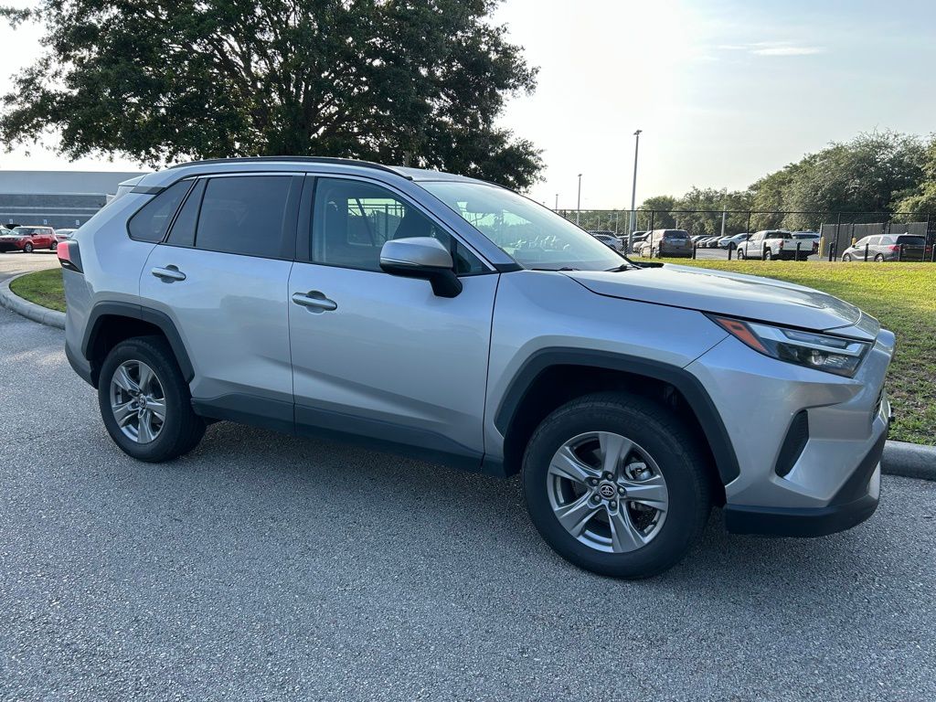 2024 Toyota RAV4 XLE 7