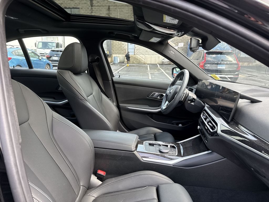 Thumbnail: 2023 BMW 3 Series - 22