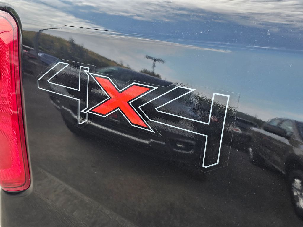 New 2025 Black Ford XL image 13