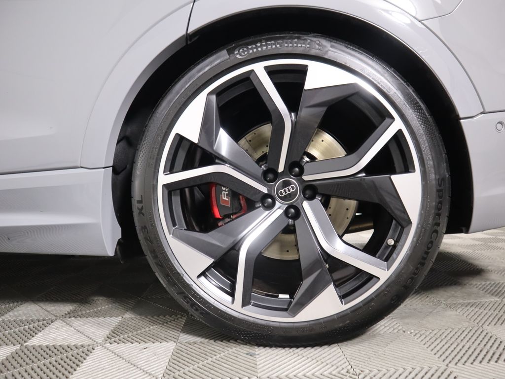 Thumbnail: 2024 Audi RS Q8 - 32