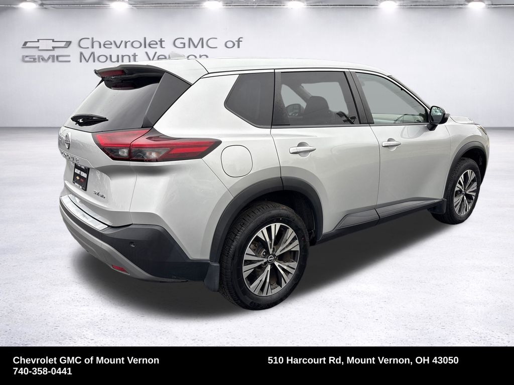 2023 Nissan Rogue SV - Image 5
