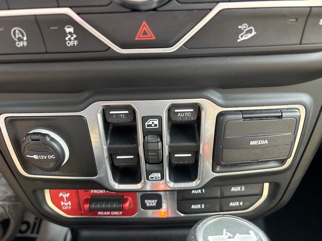 Used 2018 Jeep Wrangler SUV