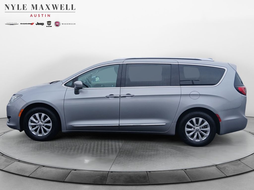 Used Car 2019 Chrysler Pacifica  Touring L For Sale Under $20,000 In Austin, Texas