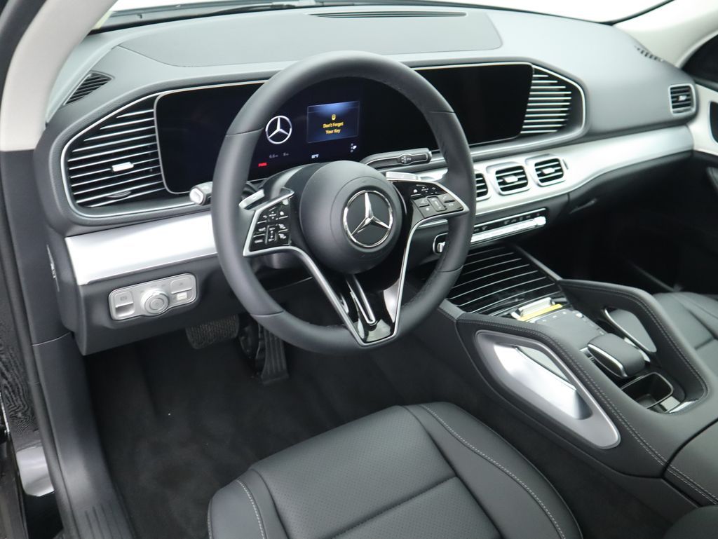 Thumbnail: 2025 Mercedes-Benz GLE - 10