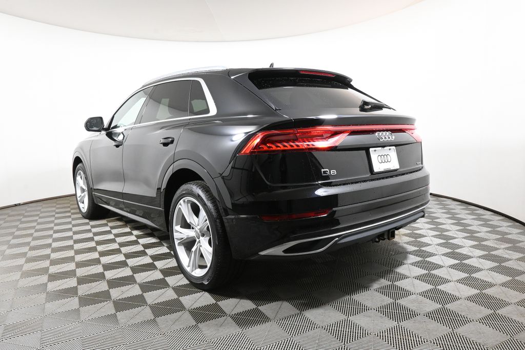 Thumbnail: 2021 Audi Q8 - 5