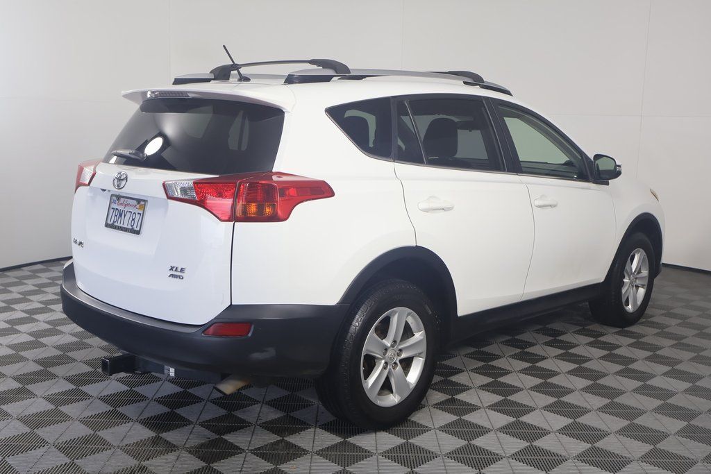 2013 Toyota RAV4 XLE 4