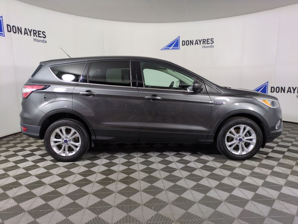 Used 2017 Ford Escape SE For Sale in Fort Wayne, IN