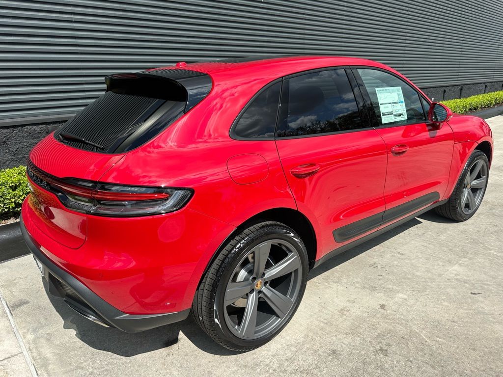 Thumbnail: 2026 Porsche Macan - 9