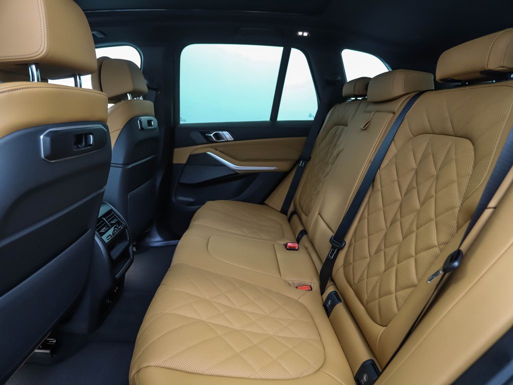 Thumbnail: 2026 BMW X5 - 20