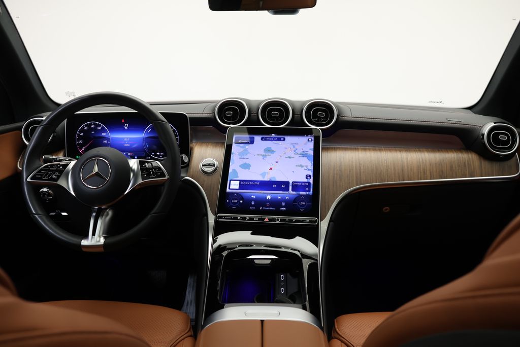 Thumbnail: 2025 Mercedes-Benz GLC - 18