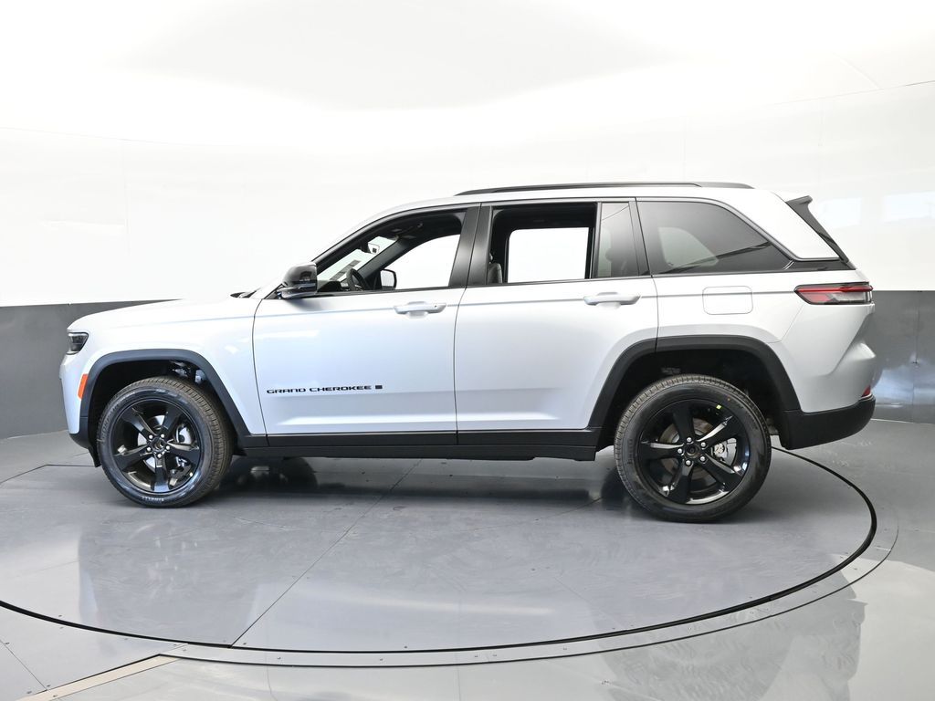 New 2026 Silver Zynith Jeep Limited image 3