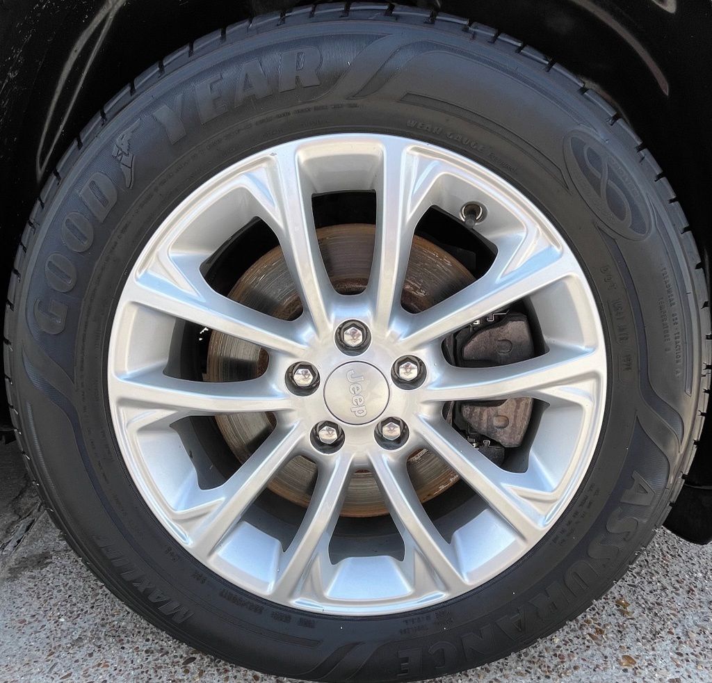 2019 Jeep Cherokee Latitude Red at Community Kia