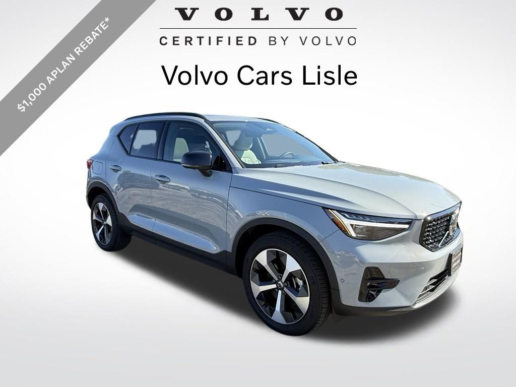 Gray (Vapour Grey Metallic) 2026 Volvo XC40 SUV / Crossover All-Wheel Drive Automatic