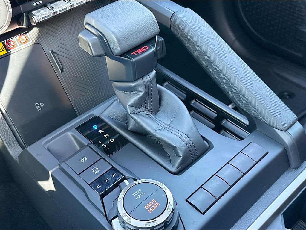 2024 Toyota Tacoma TRD Sport 16