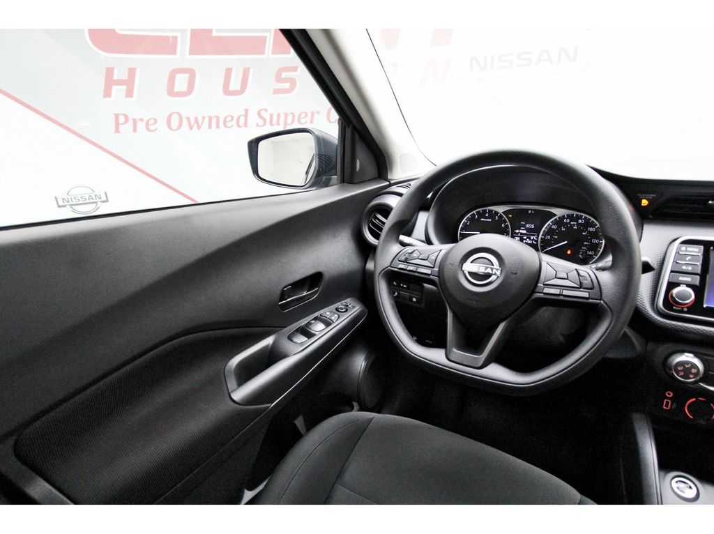 2025 Nissan Kicks Play S - 5