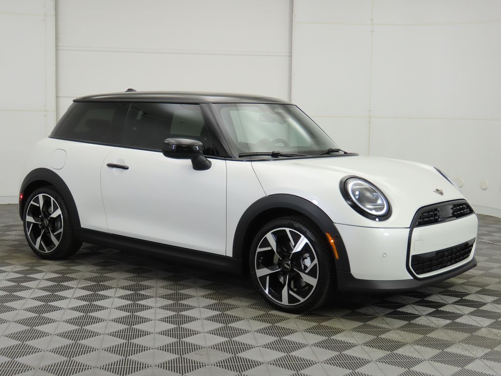 Certified Used 2026 White MINI Signature Plus image 4