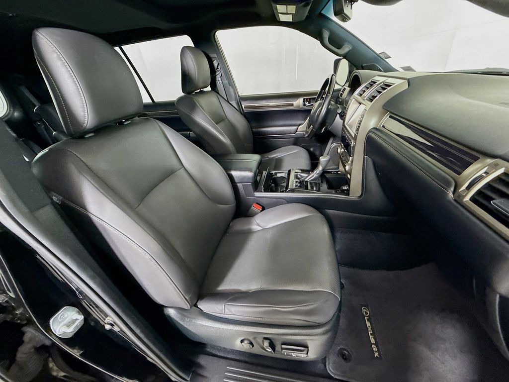 Thumbnail: 2021 Lexus GX - 29