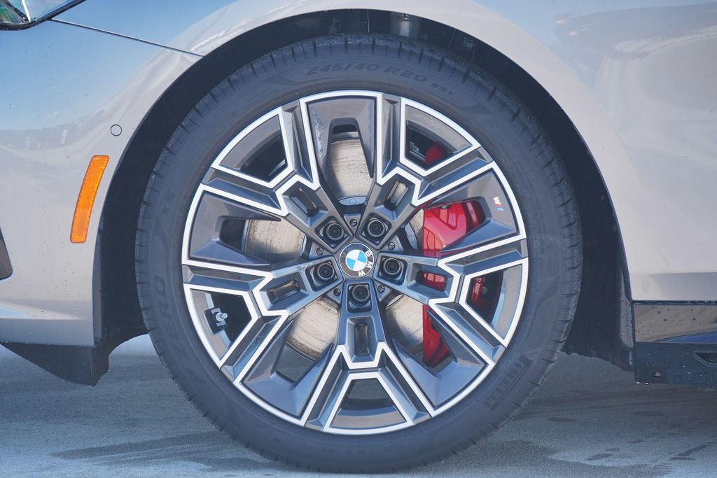 Thumbnail: 2026 BMW i5 - 5