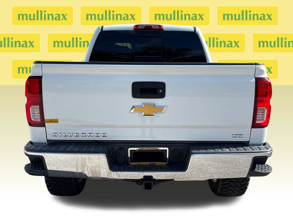 Used 2018 White Chevrolet LTZ image 9