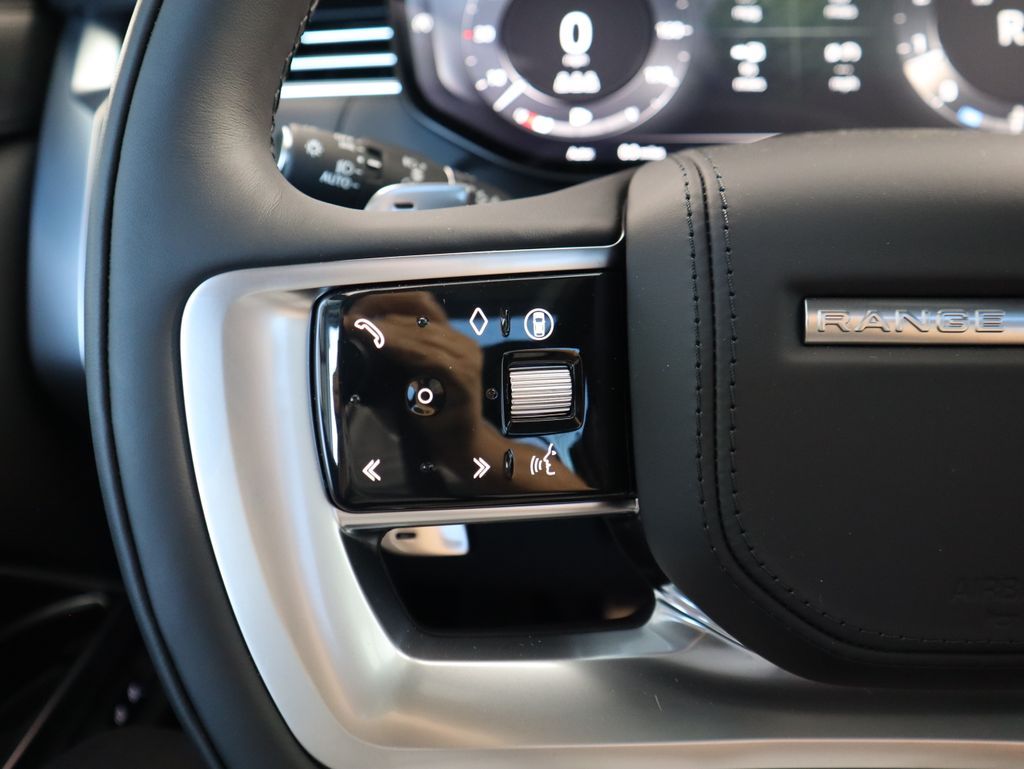 Thumbnail: 2025 Land Rover Range Rover - 12