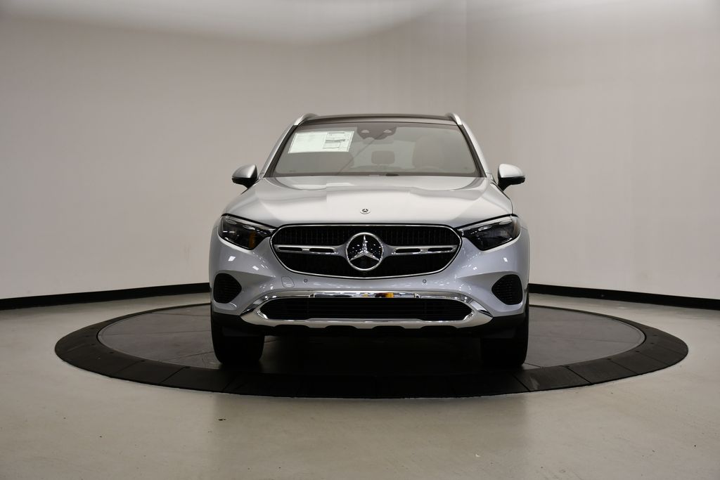 2025 Mercedes-Benz GLC 300 8