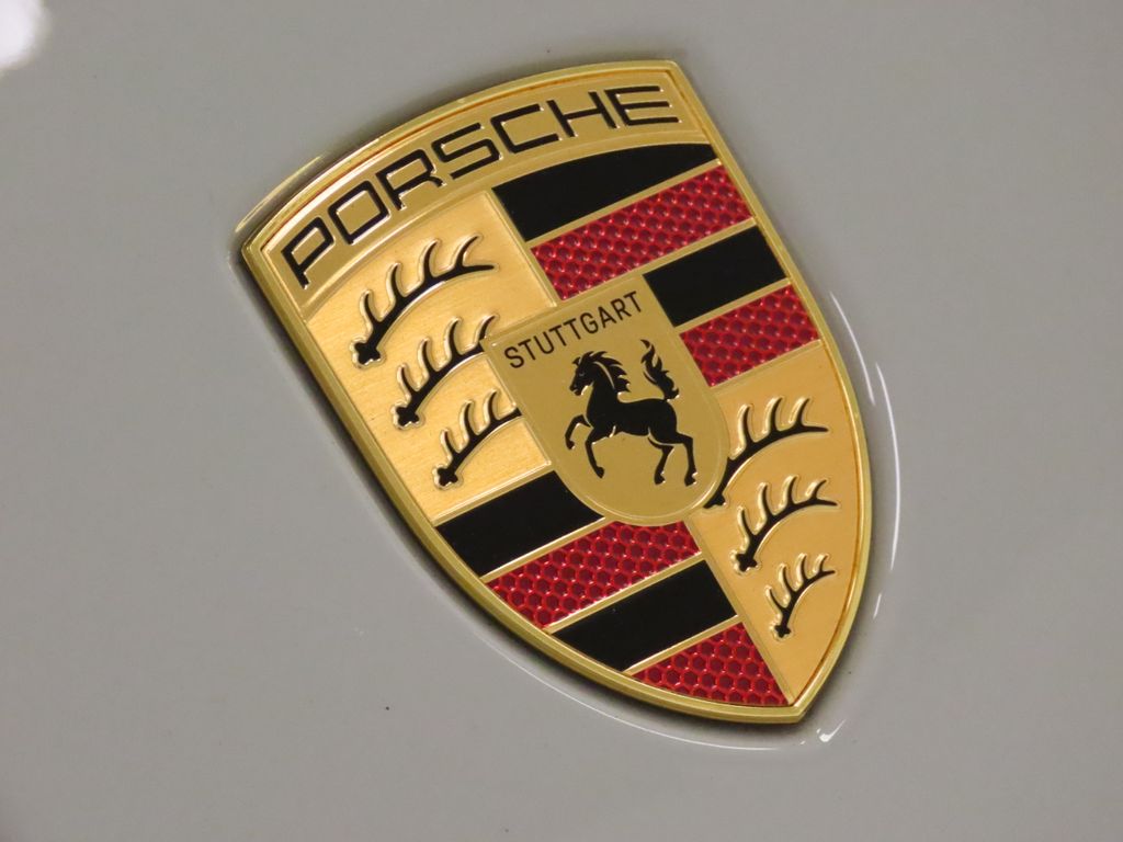 Thumbnail: 2026 Porsche Macan - 14