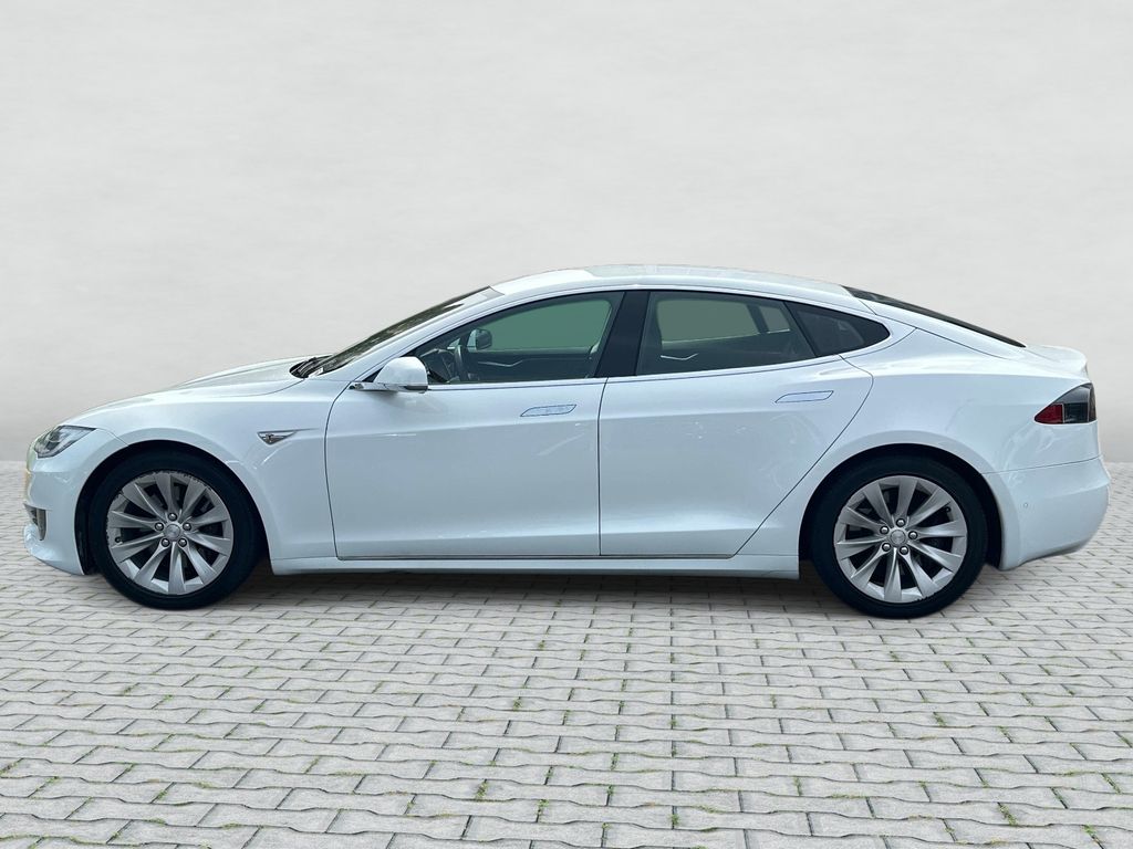 Thumbnail: 2016 Tesla Model S - 8