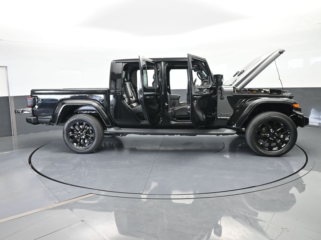 Used 2022 Black Clearcoat Jeep High Altitude image 69