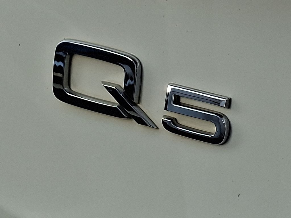 Thumbnail: 2015 Audi Q5 - 29