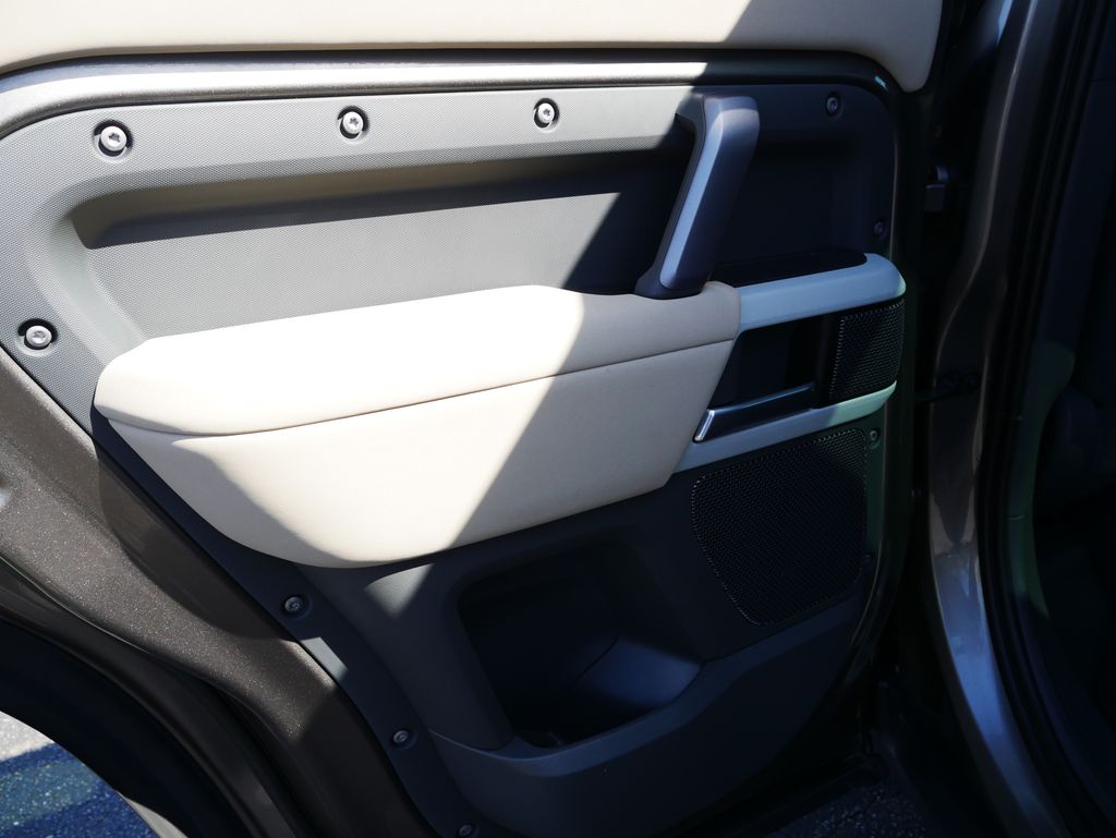 Thumbnail: 2023 Land Rover Defender - 18