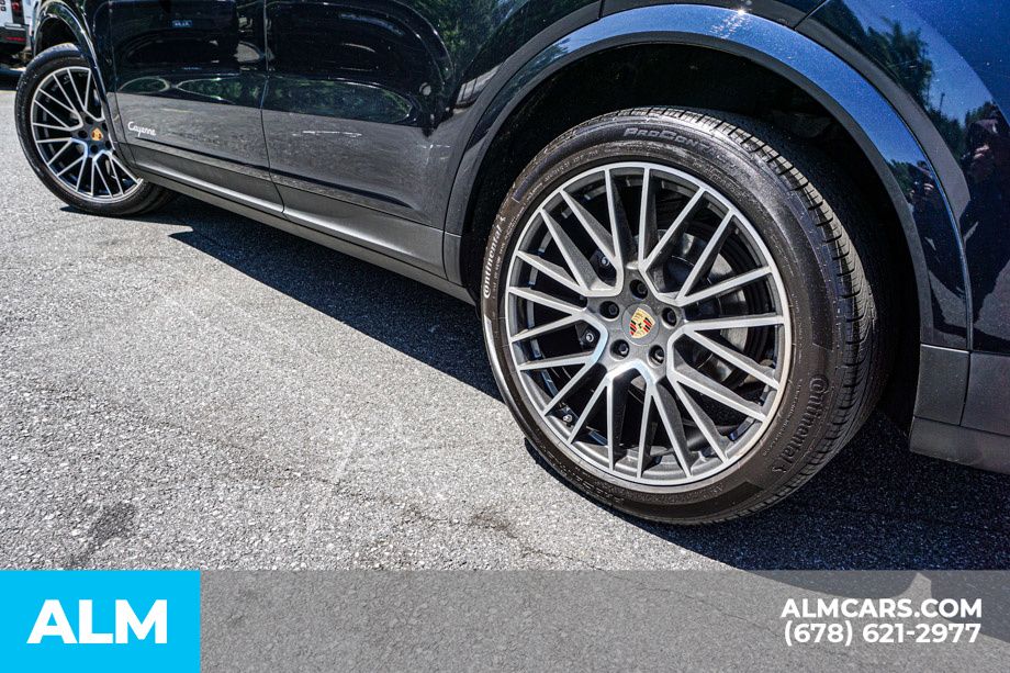 Used 2023 Blue Porsche Base image 15
