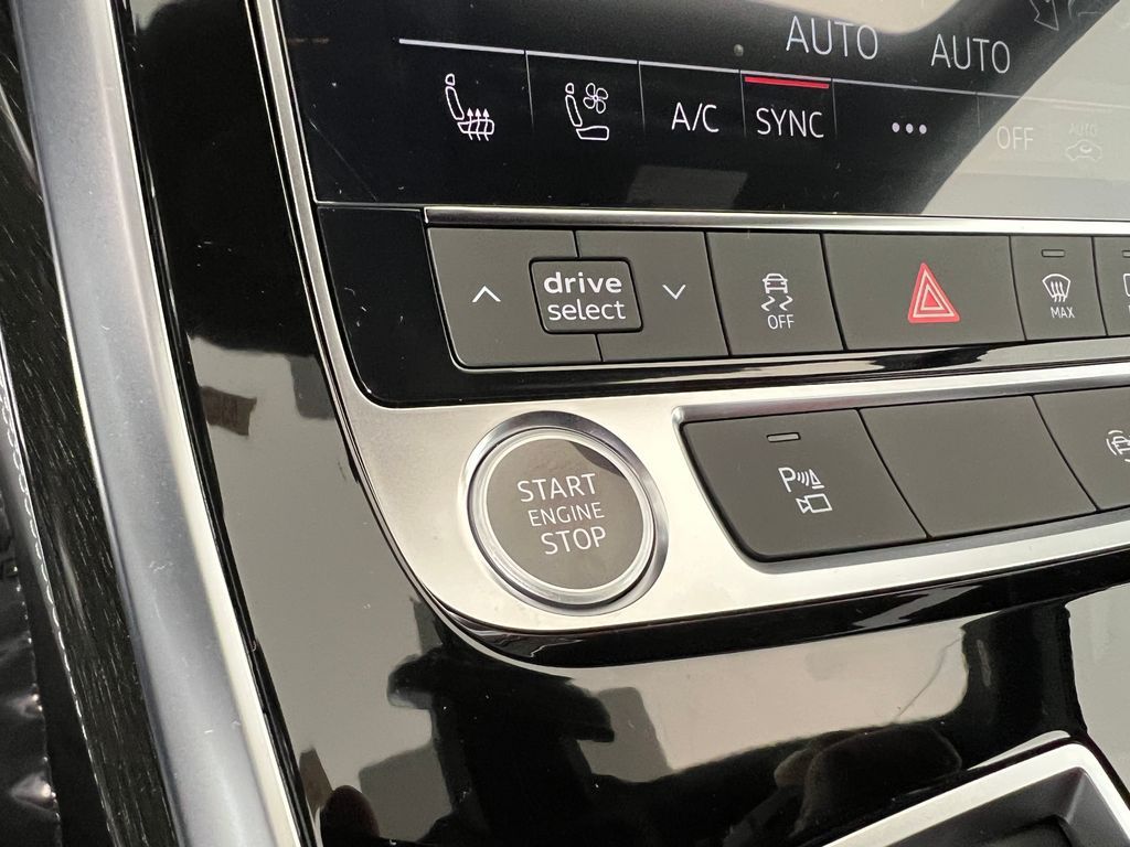 Thumbnail: 2025 Audi Q7 - 21