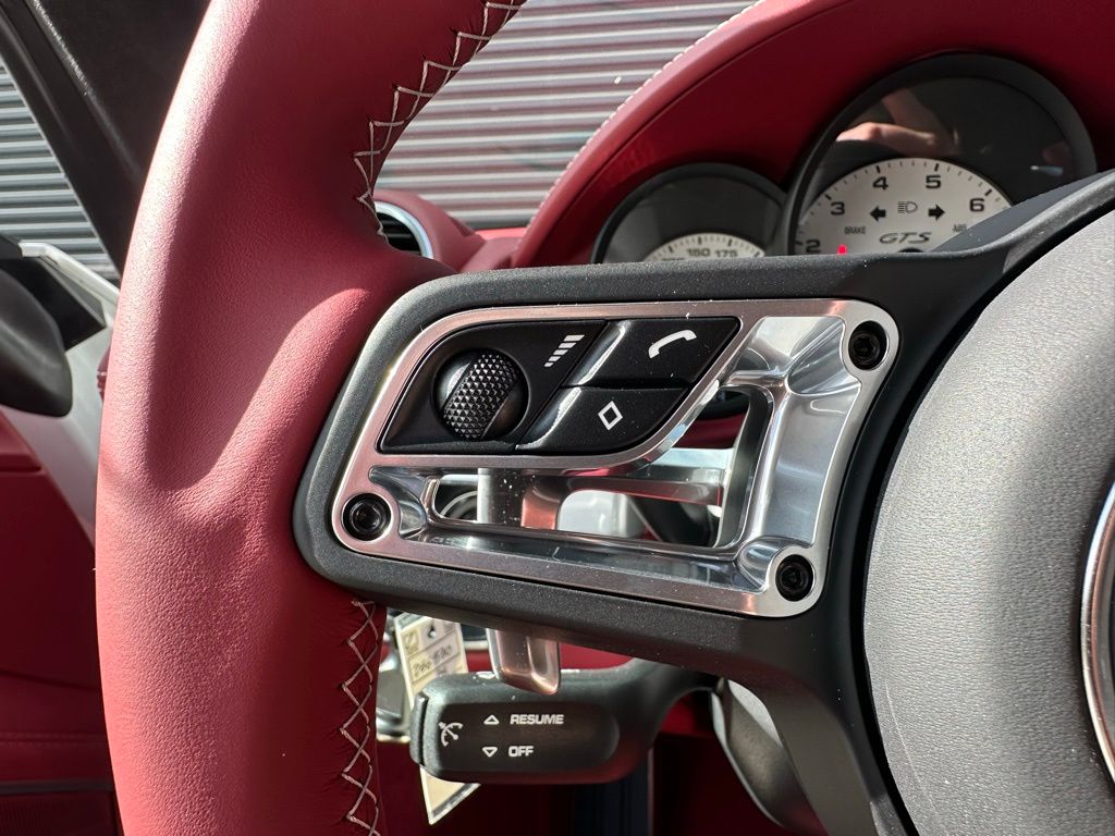 Thumbnail: 2025 Porsche 718 Cayman - 17