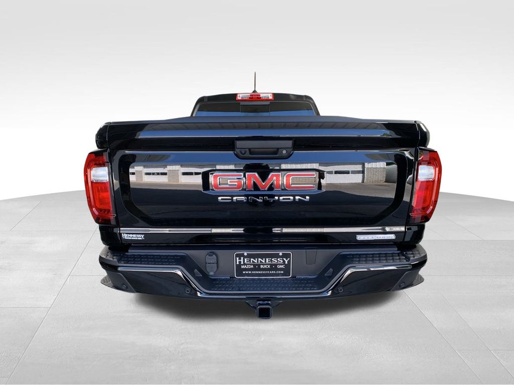 2024 GMC Canyon Elevation 5