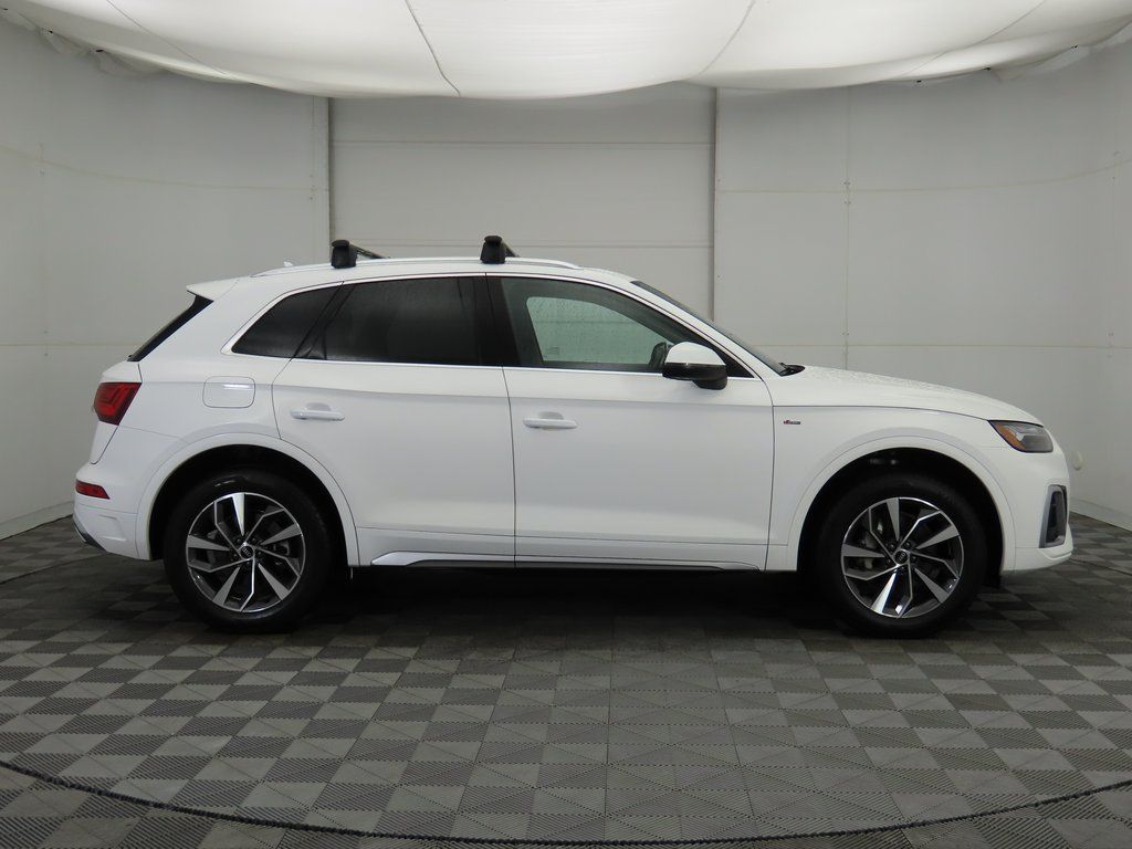 Thumbnail: 2023 Audi Q5 - 4