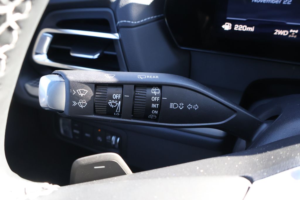 Thumbnail: 2026 Chevrolet Traverse - 23