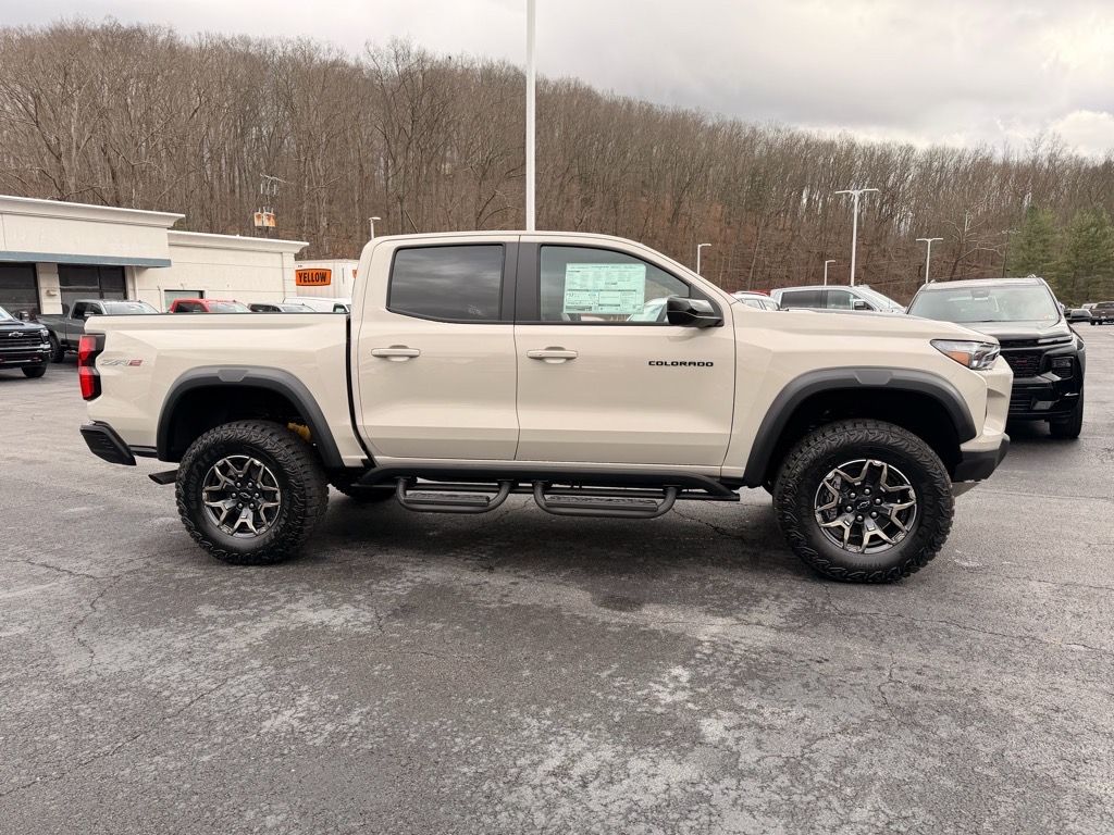 View vehicle photo 3