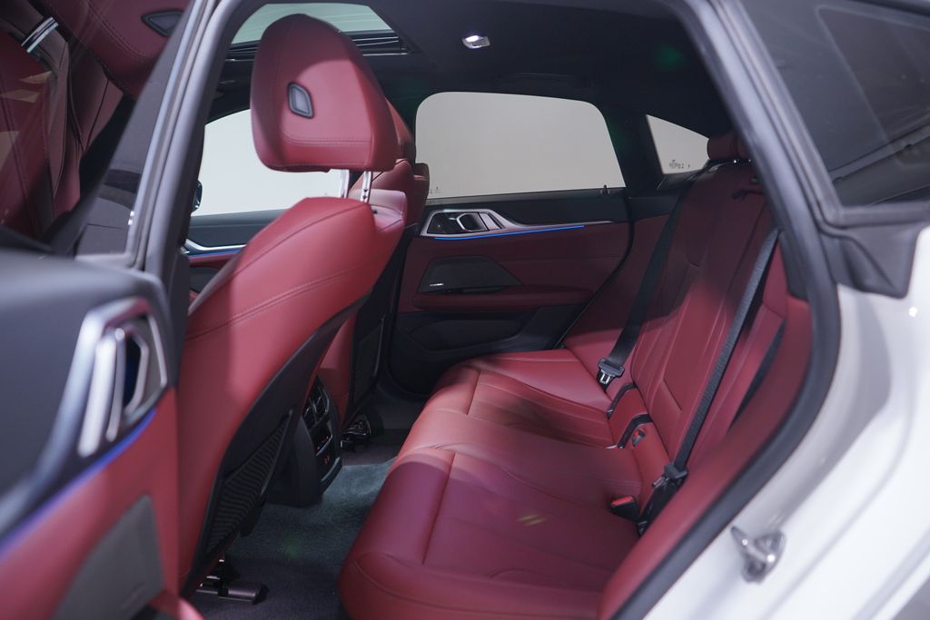 Thumbnail: 2023 BMW i4 - 9