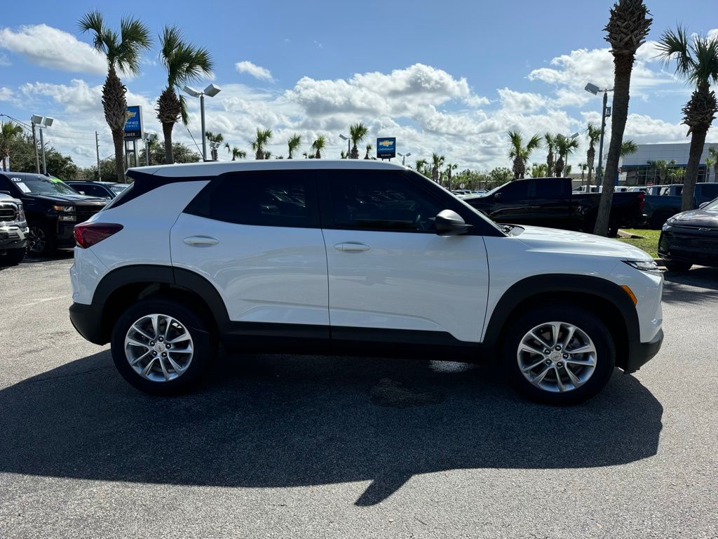 2025 Chevrolet TrailBlazer LS 9