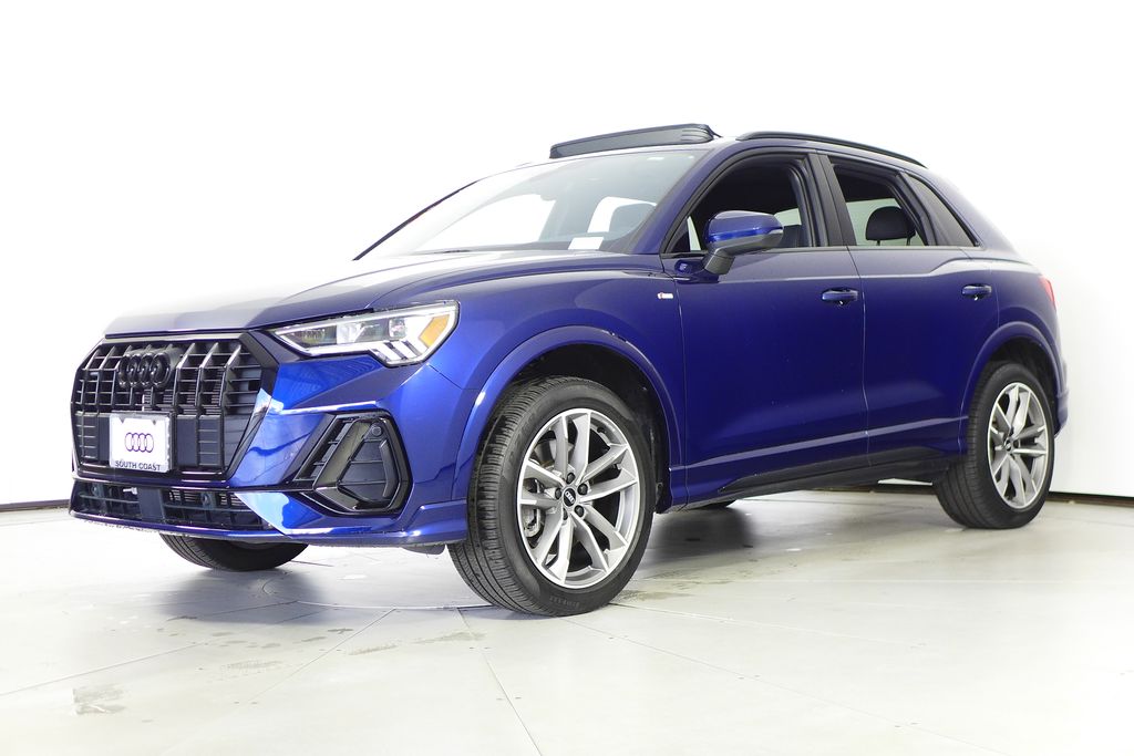 Thumbnail: 2023 Audi Q3 - 2