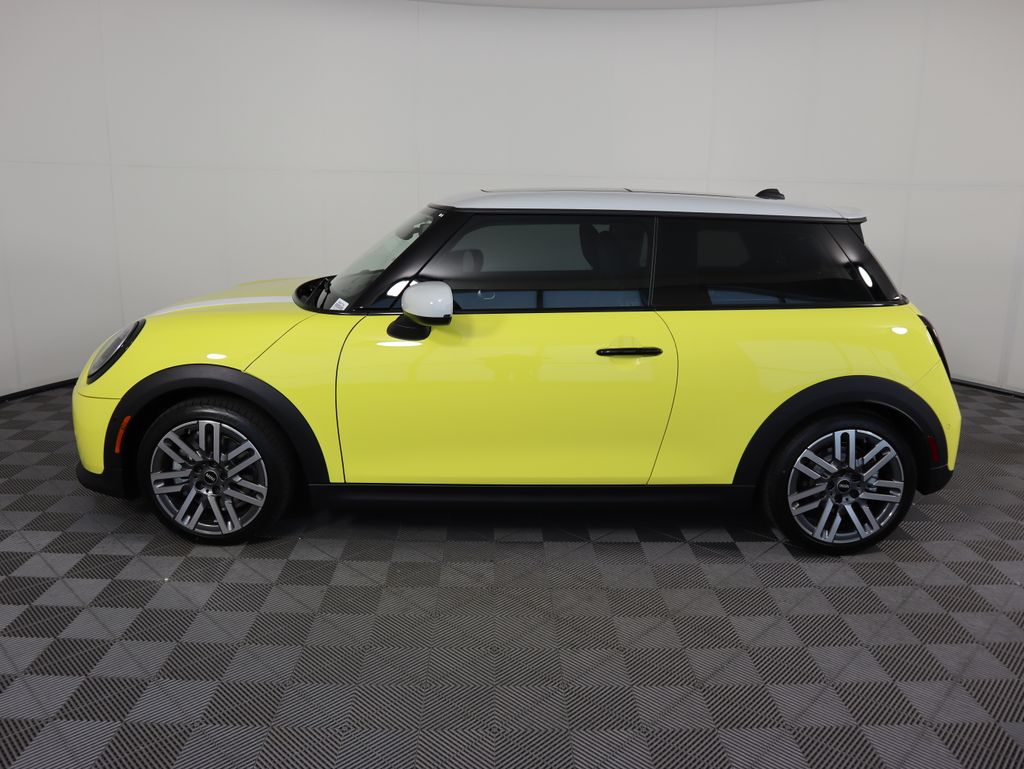 2025 MINI Cooper S 8