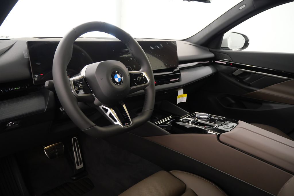 2025 BMW 5 Series 530i 14