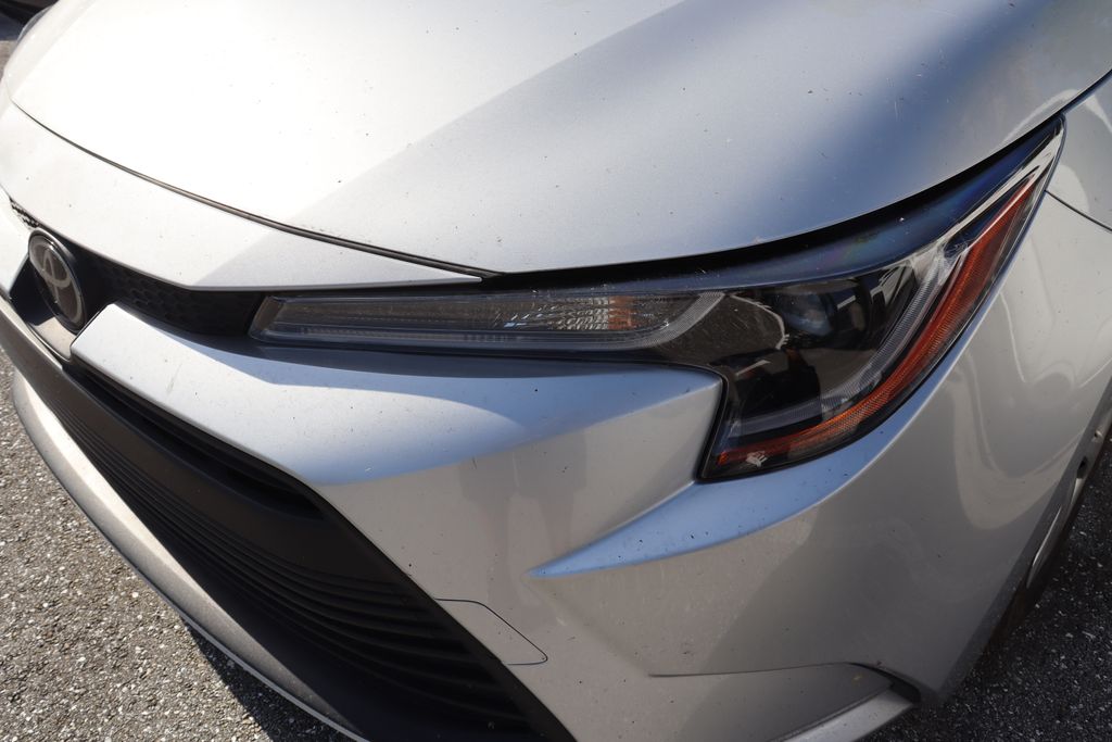 2023 Toyota Corolla LE 3