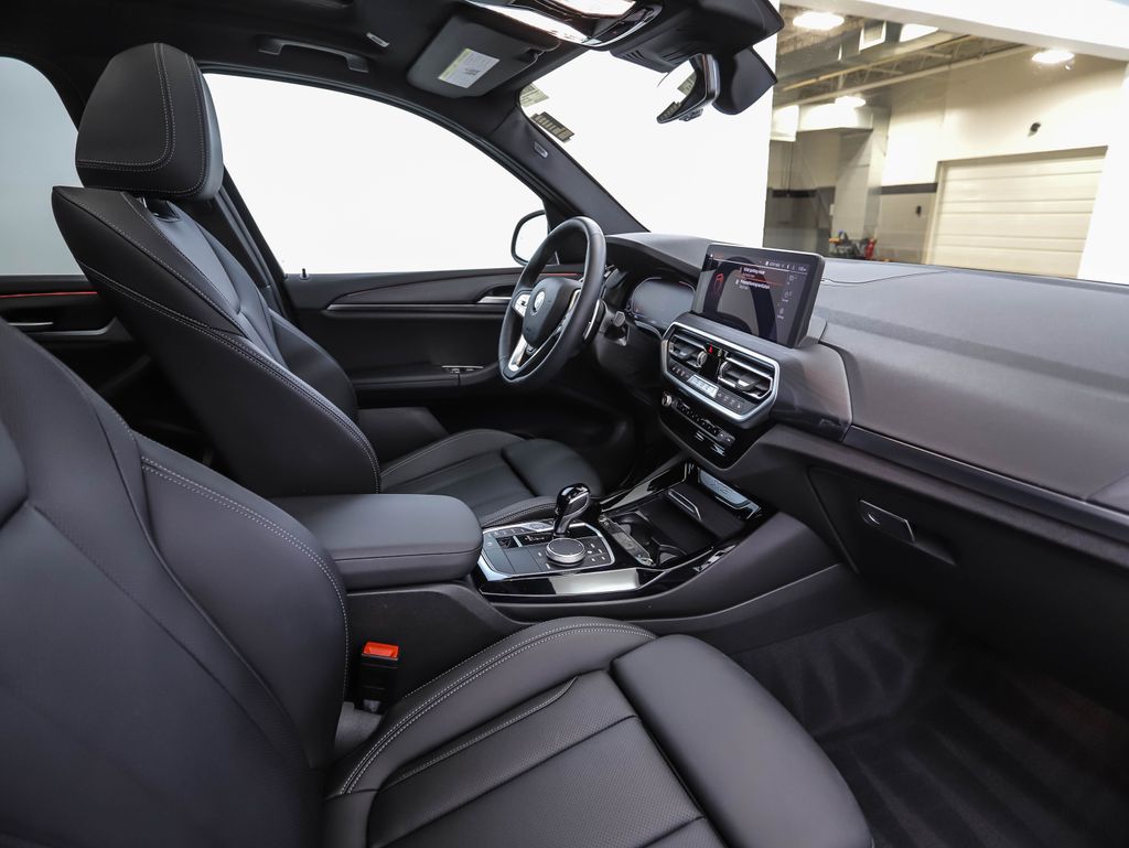 Thumbnail: 2024 BMW X3 - 30