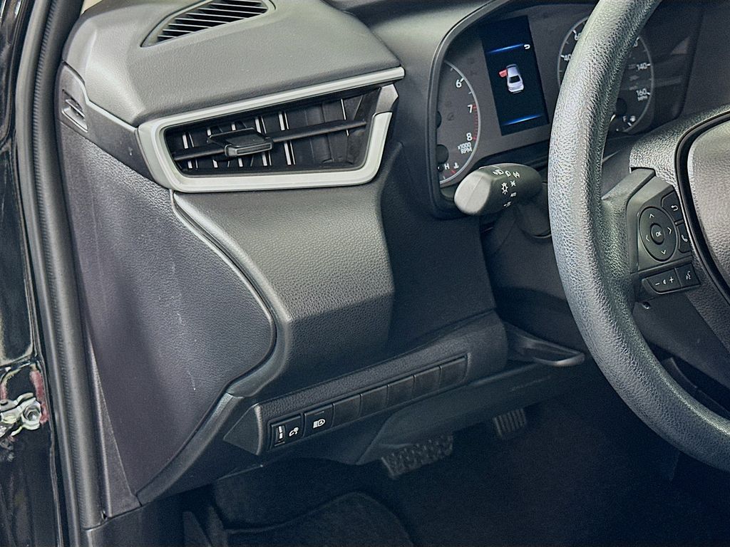 Thumbnail: 2025 Toyota Corolla - 10