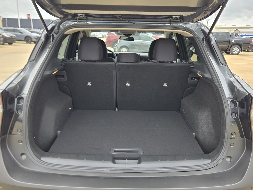 2026 Nissan Kicks SV - 9