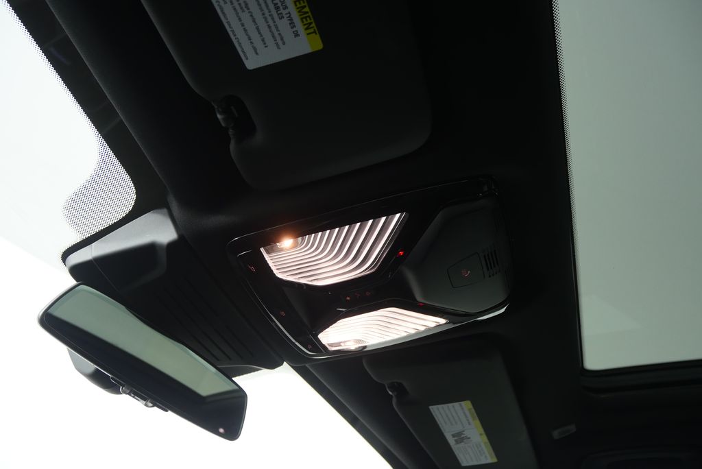 Thumbnail: 2025 BMW X5 - 25