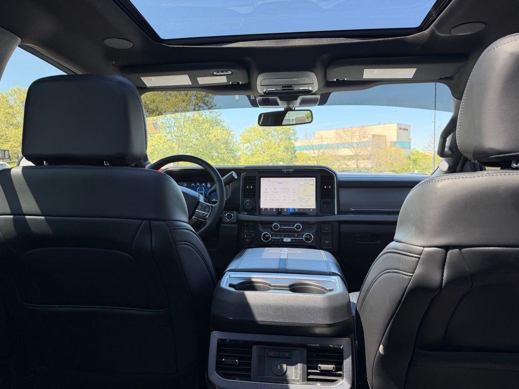 2025 Ford F-350 Super Duty Platinum