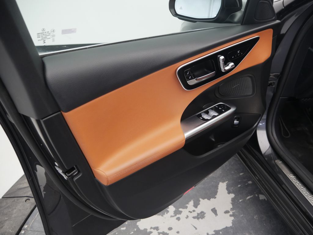 Thumbnail: 2023 Mercedes-Benz C-Class - 16