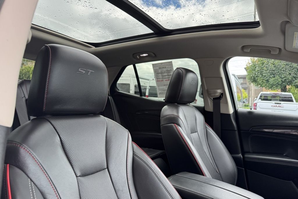 used 2023 Buick Envision car, priced at $27,934